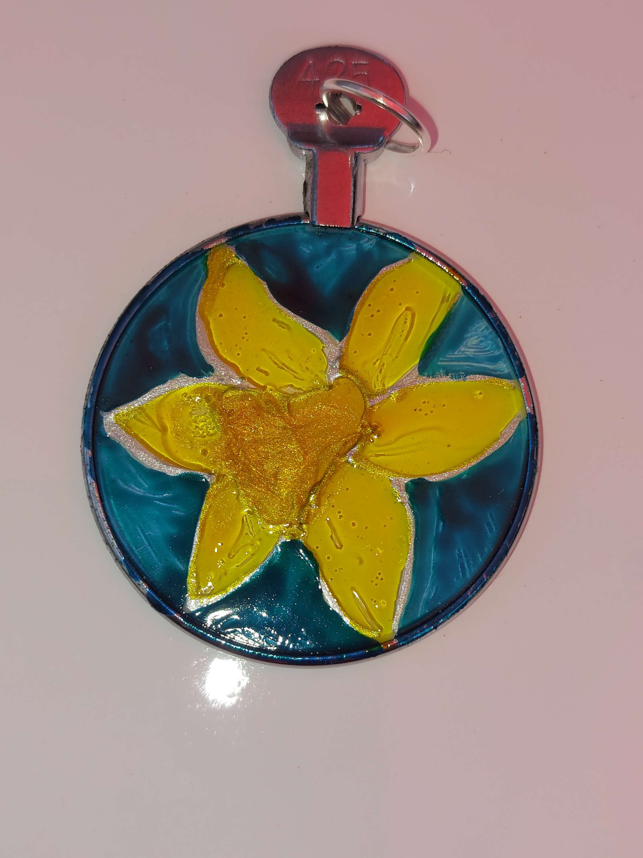 Daffodil pendant image 0