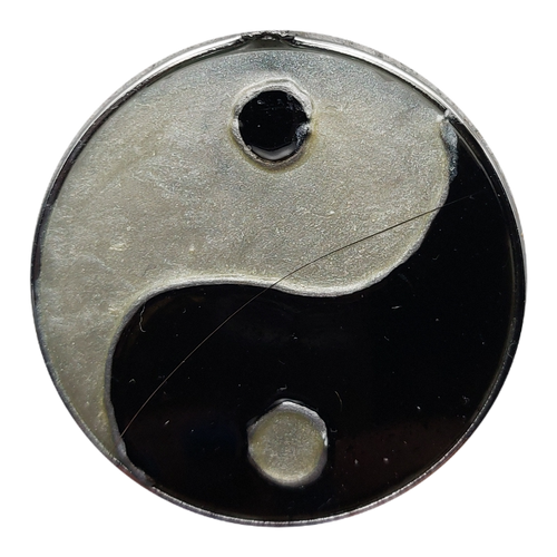 B+W Yin Yang pendant image 0